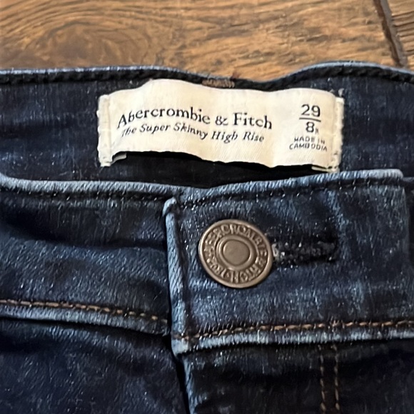 Abercrombie The High Rise Super Skinny jean - Picture 3 of 3